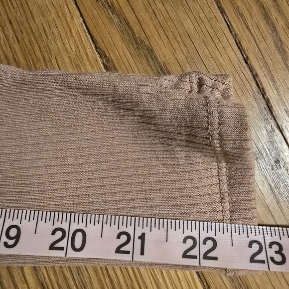 Timing Brown Ribbed‎ Long Sleeve Crop Top - Picture 5 of 5